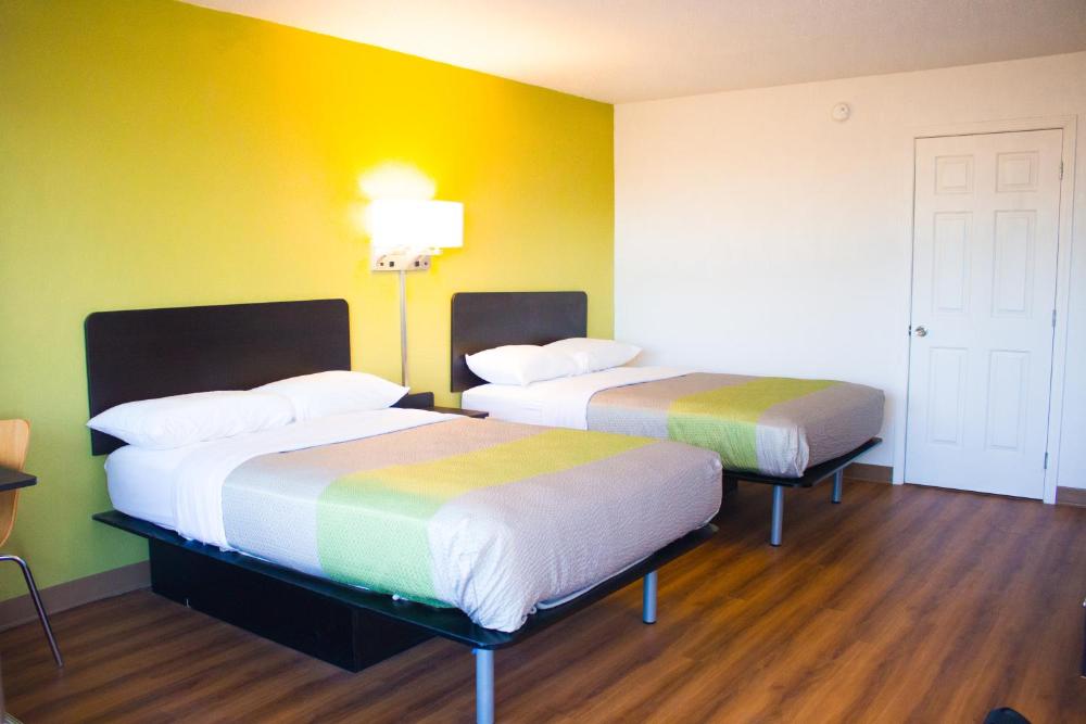 Deluxe Quadruple Room - Non-Smoking interior